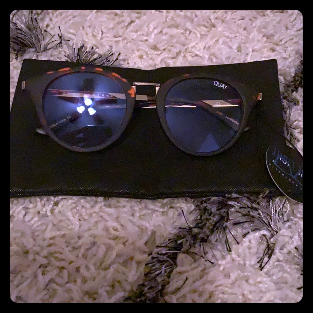 Quay Australia blue light glasses